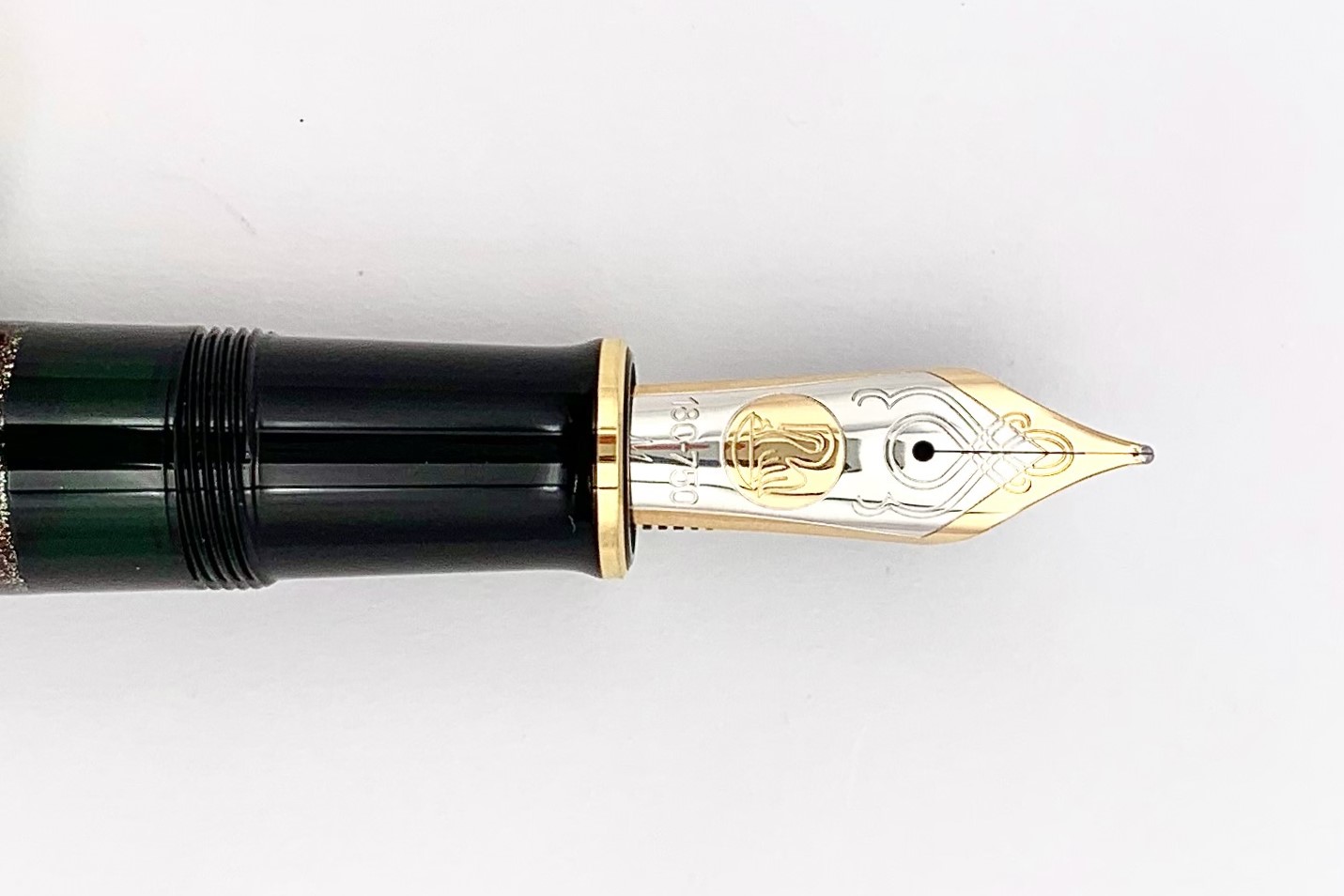 PelikanM1000LEMaki-eSevenTreasuresFP_V